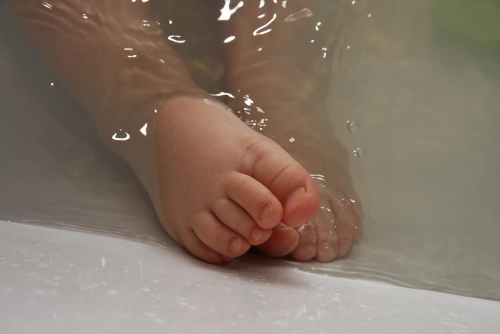 3 Amazing Benefits Of Foot Bath