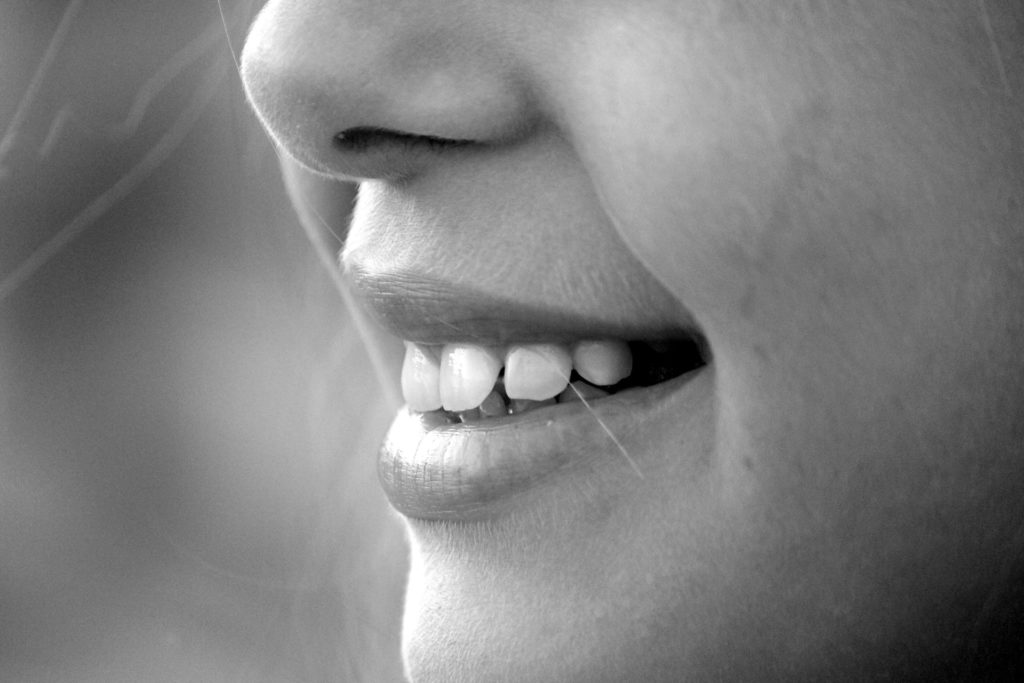 6 bad habits for teeth