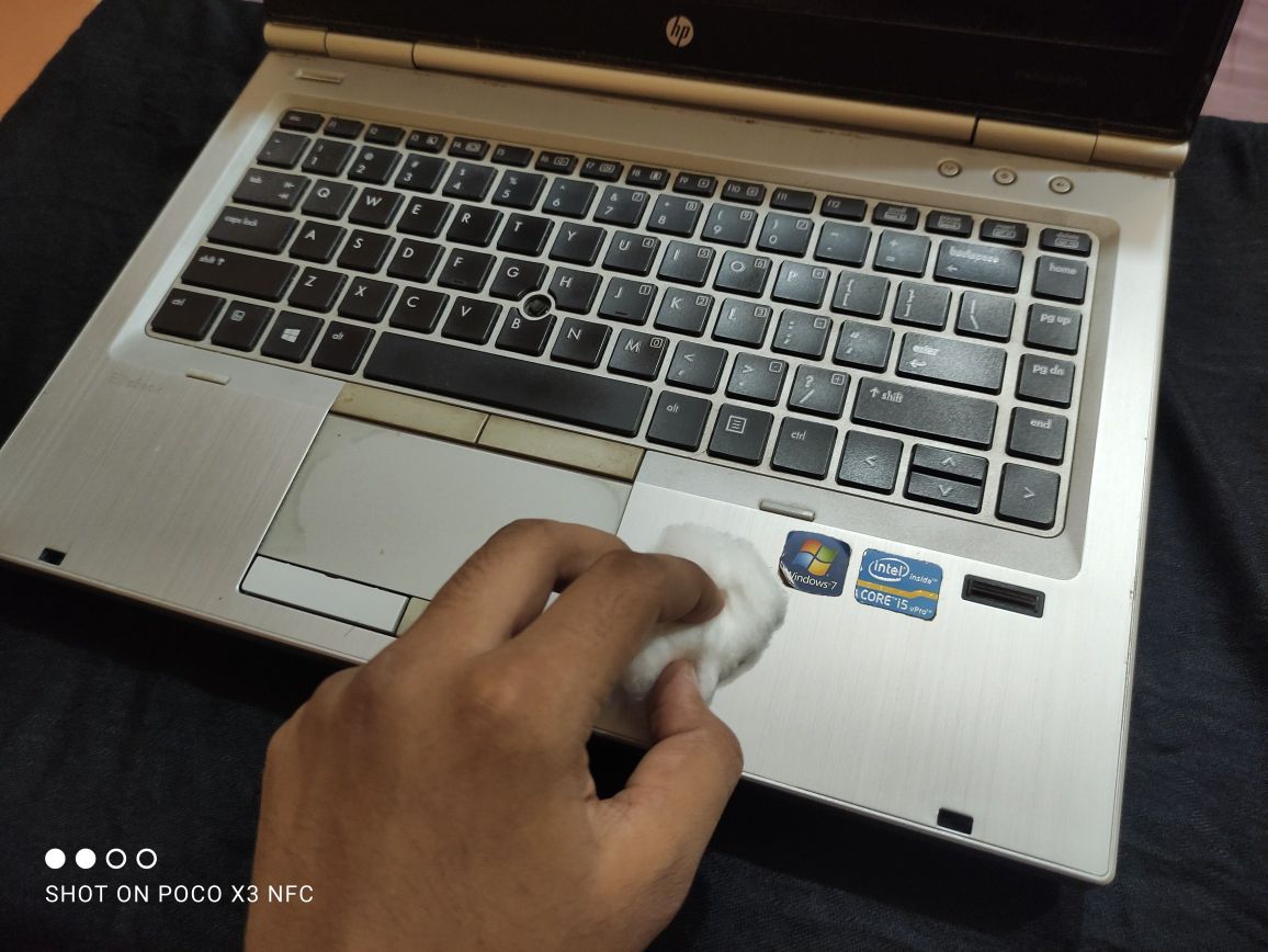 (6 Ways) How to Remove Scratches from Aluminum Laptop